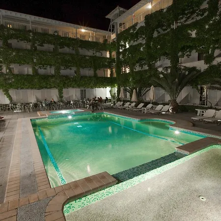 ホテル Olympic Kosma ハニオティス